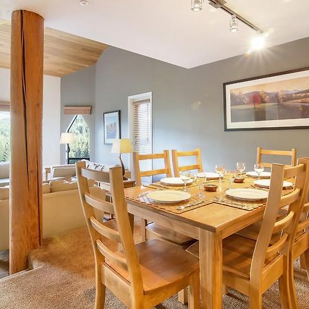 Snowbird Townhouses By Elevate Vacations Whistler Eksteriør bilde