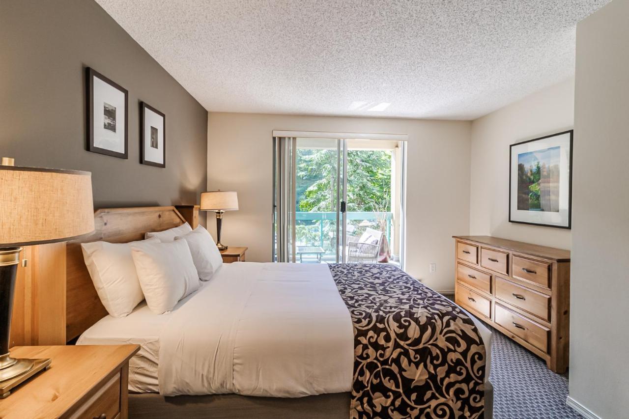 Snowbird Townhouses By Elevate Vacations Whistler Eksteriør bilde