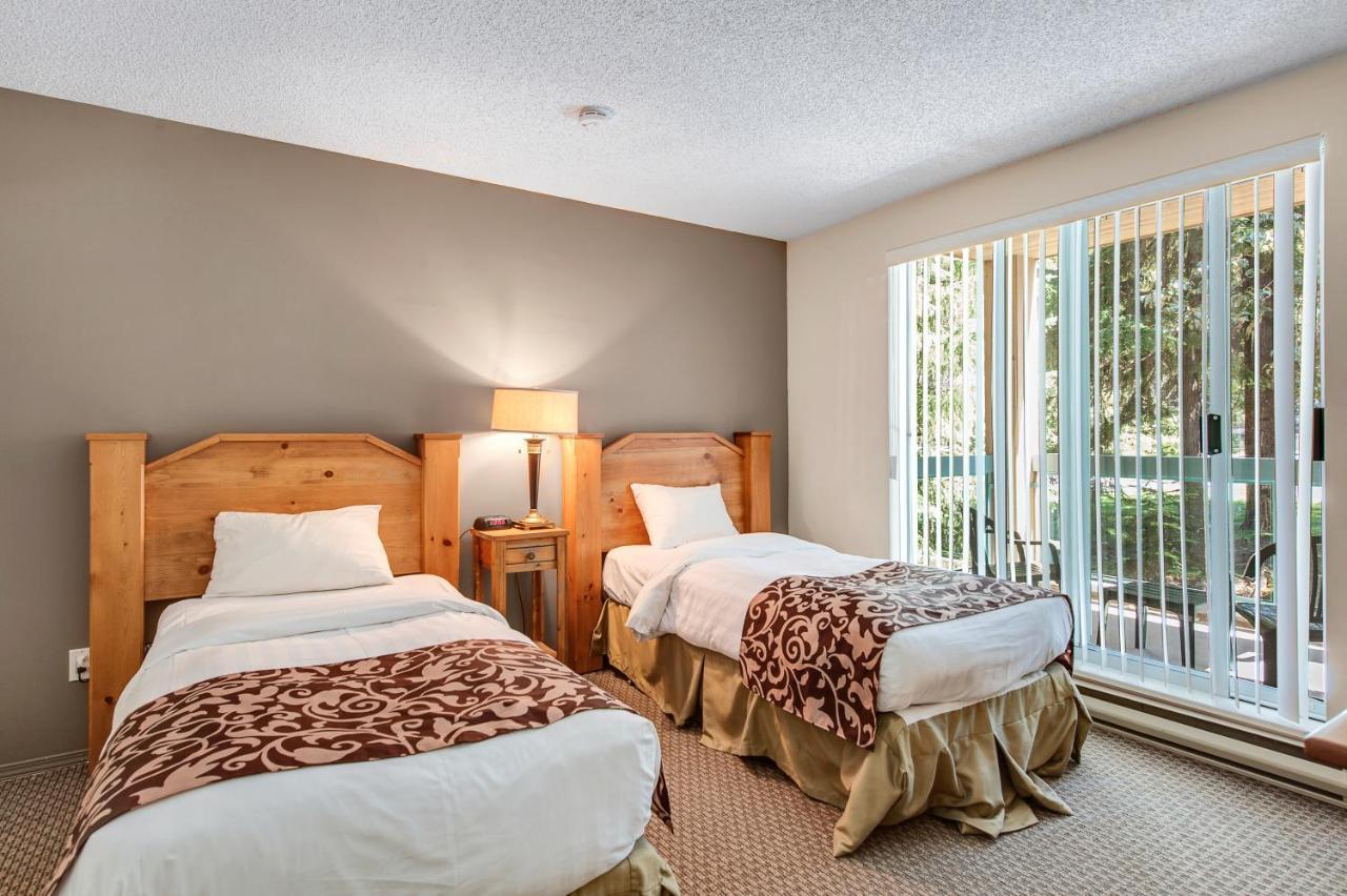 Snowbird Townhouses By Elevate Vacations Whistler Eksteriør bilde