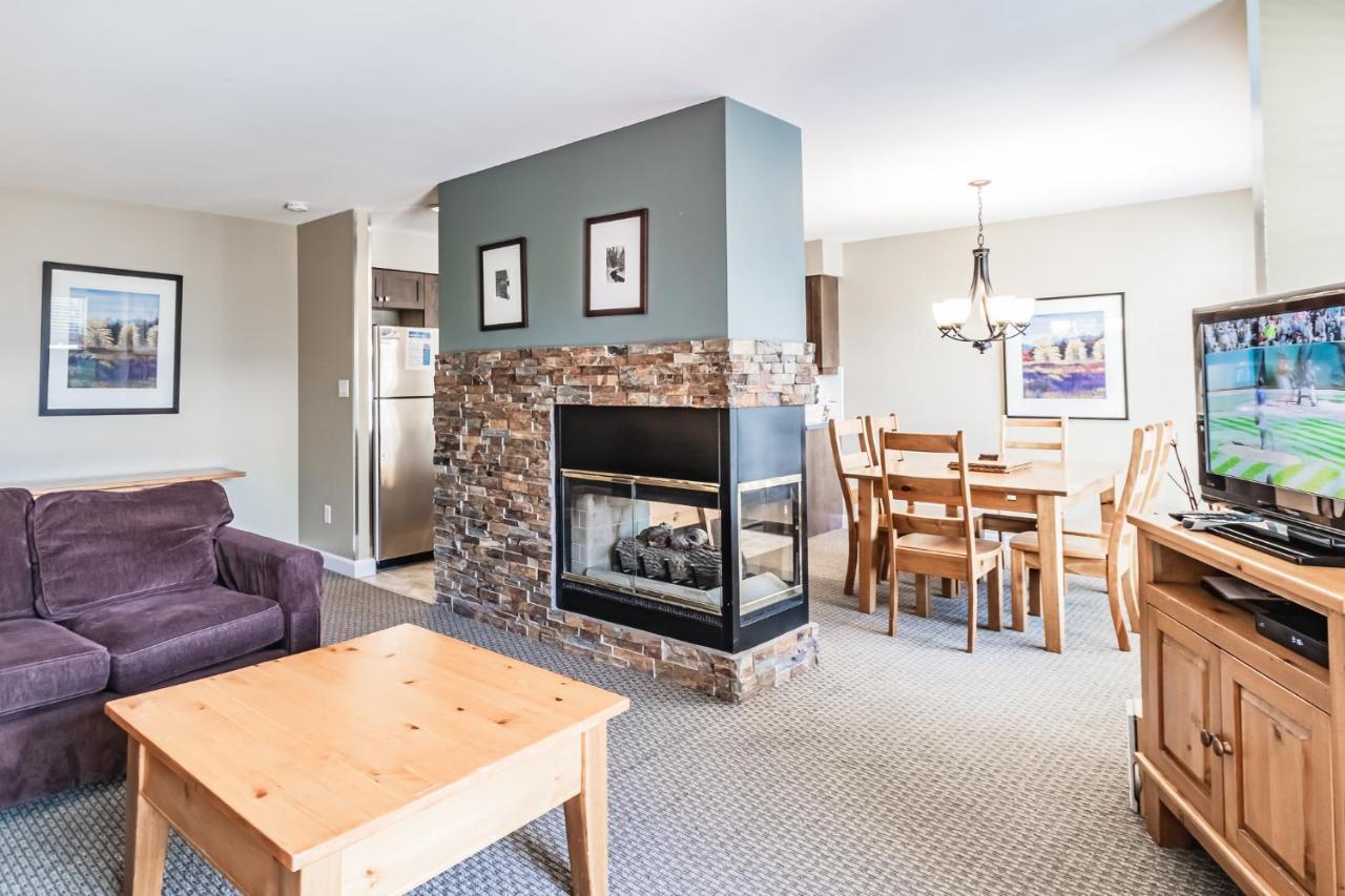 Snowbird Townhouses By Elevate Vacations Whistler Eksteriør bilde