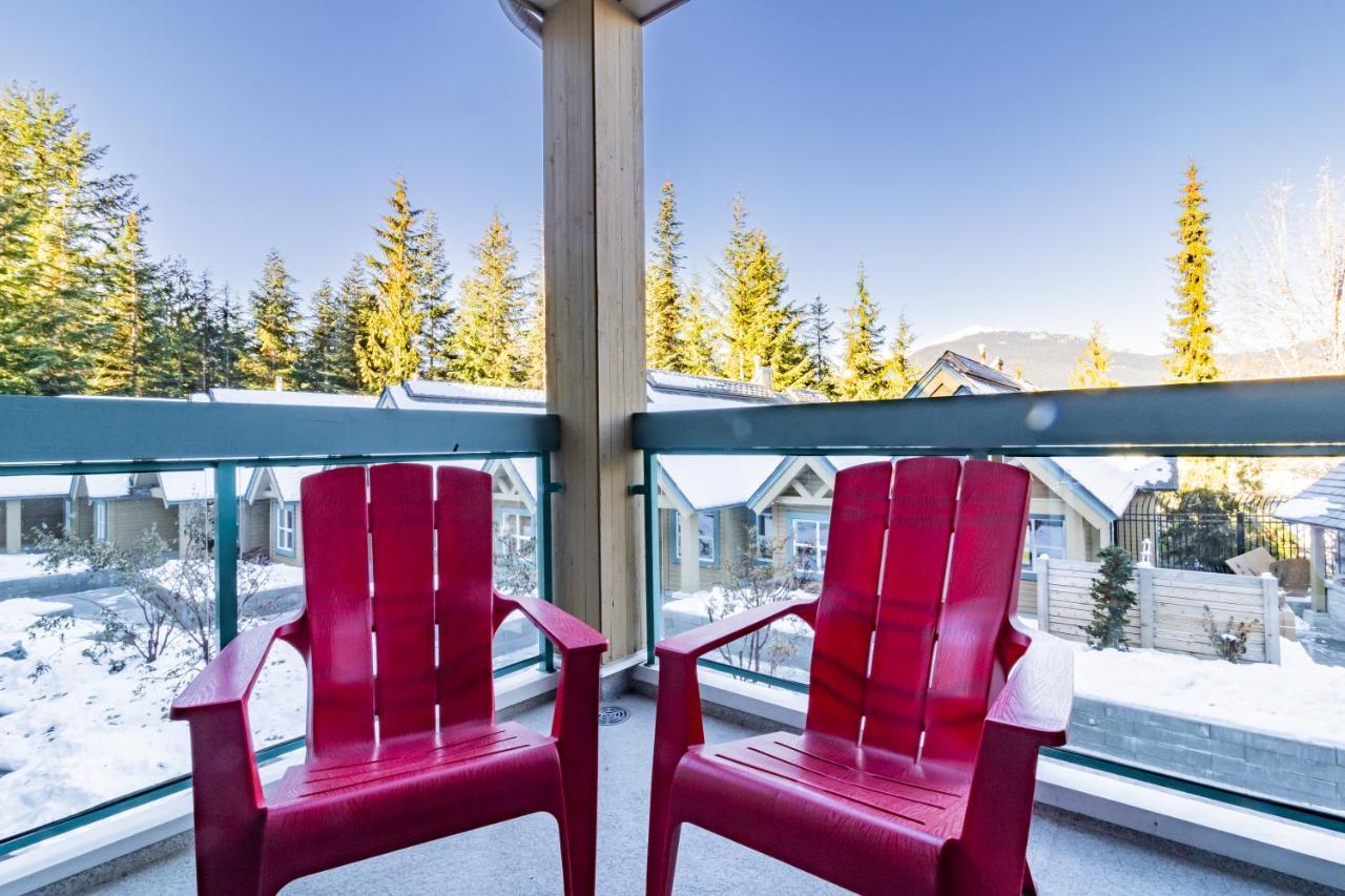 Snowbird Townhouses By Elevate Vacations Whistler Eksteriør bilde