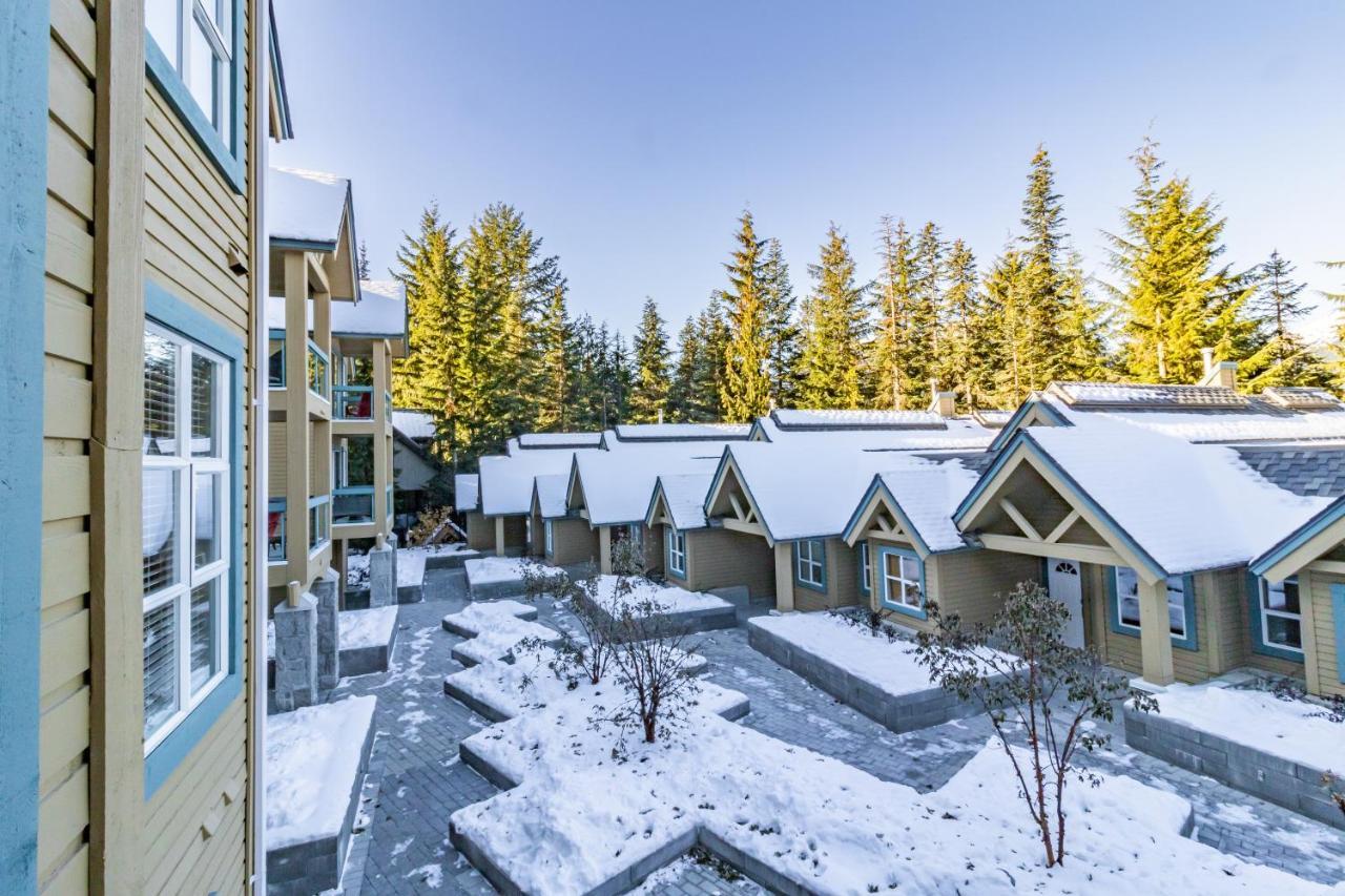 Snowbird Townhouses By Elevate Vacations Whistler Eksteriør bilde